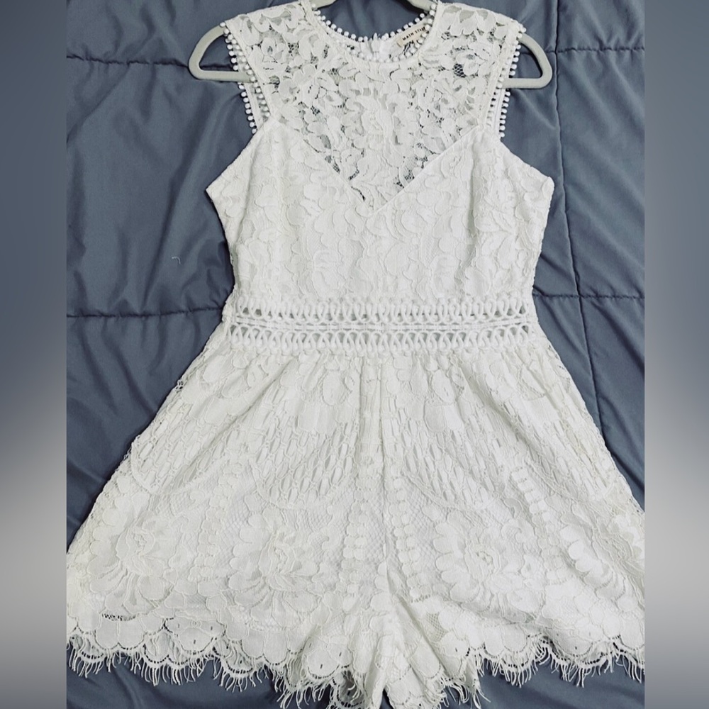 MAIN STRIP Sz M Ivory Lace Sheer Crochet Waist Trim Eyelash Hem Romper